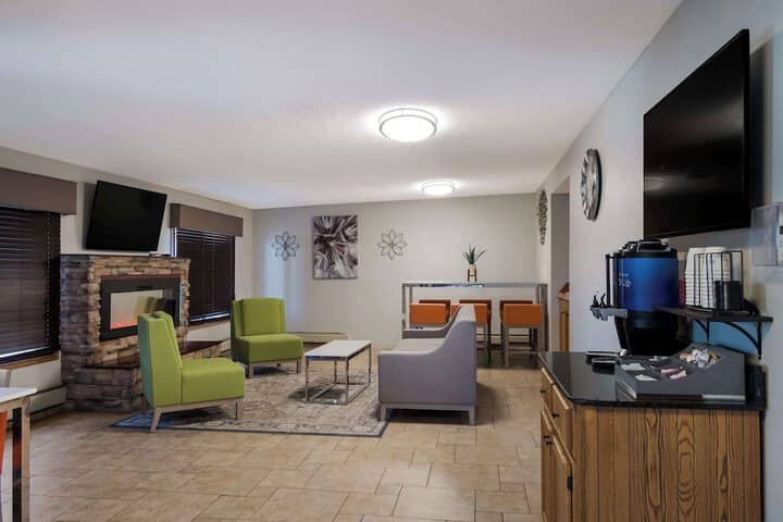 Hotel Interior 3 of 33