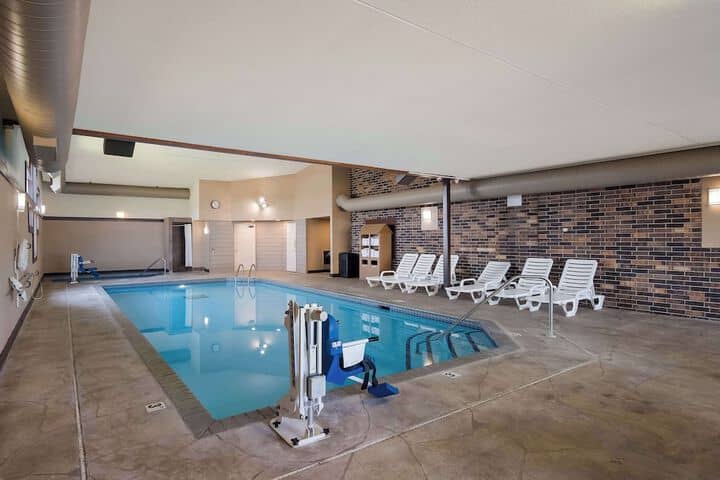 Pool 27 of 33